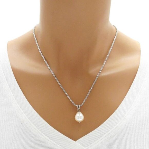 STERLING SILVER RHODIUM FINISH BUTTERFLY LINK NECKLACE IN 2.5MM (GAUGE 050). - Picture 1 of 6